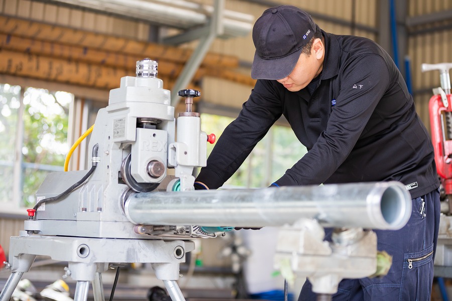 配管架台内作工事